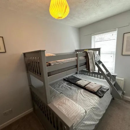 Cosy, 2 Bedroom In Town Centre Holiday home